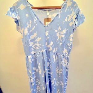 Women’s 2X Light blue Tie dye flutter sleeve V neck dress. NWT